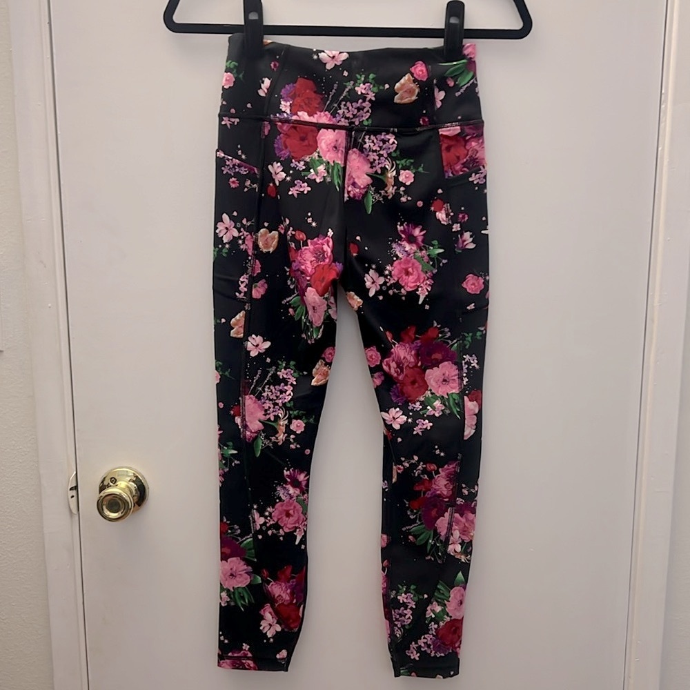 Victoria’s Secret Floral Print Leggings - Picture 2 of 3